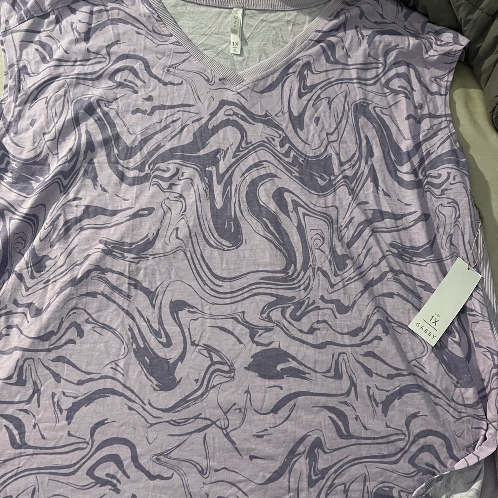 LuLaRoe Gabby top. 1X Purple. Brand New with tags